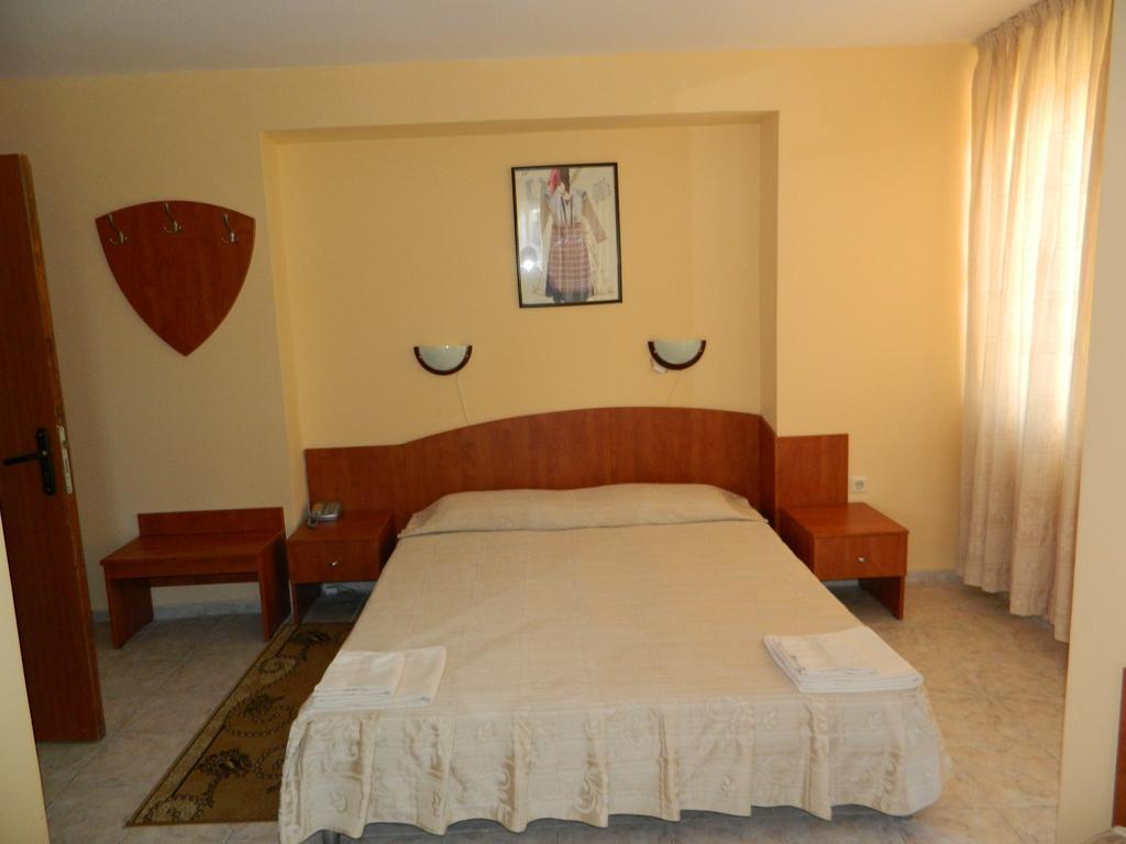 Family Hotel Andreev Neszebar Szoba fotó